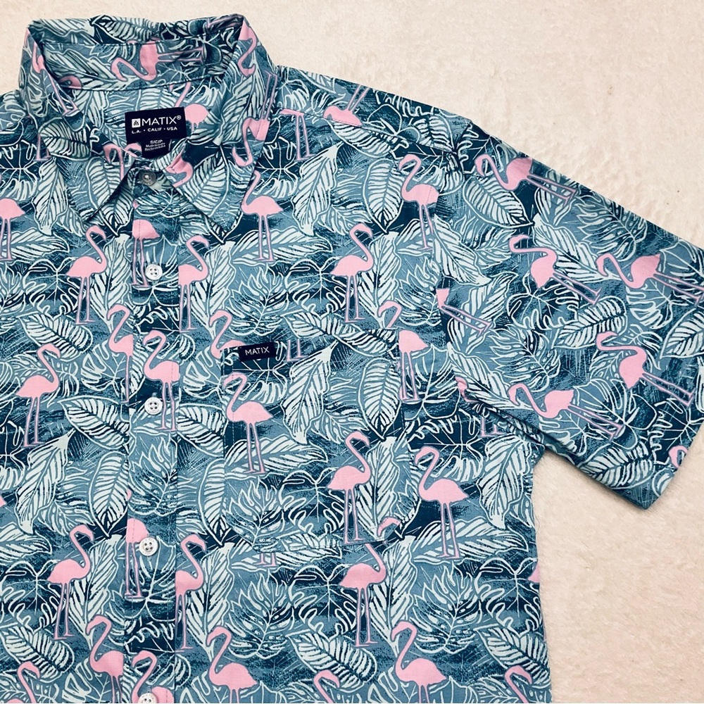 NWOT MATIX Tropical Flamingo Print Short Sleeve Button Down Shirt | Blue & Pink